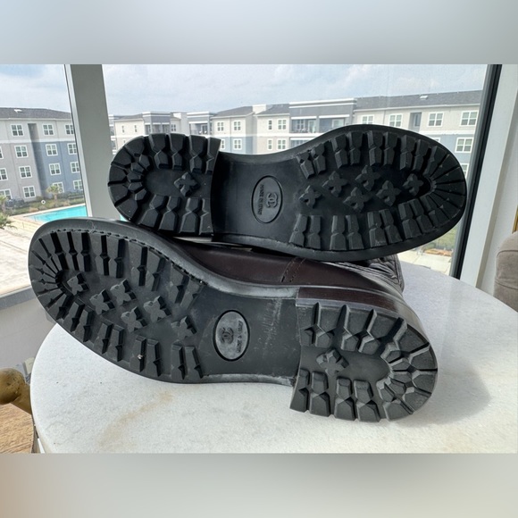 CHANEL - Brown Quilted Riding Boots, Interlocking Logo- Authentic- size 37 - Picture 9 of 14